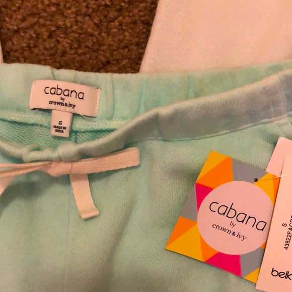 Little girls matching sweatsuit, top size medium, pants size small, never worn - Picture 6 of 6